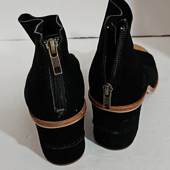 Ugg black suede open toe shooting zip back - Picture 3 of 9